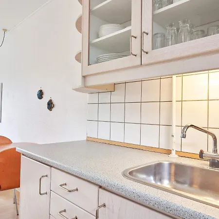 2 Person In Aakirkeby-by Traum Hébergement de vacances *