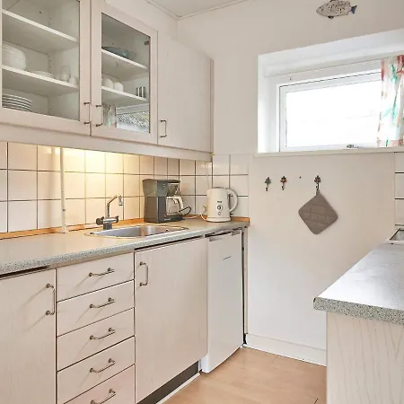 2 Person In Aakirkeby-by Traum Vester Somarken