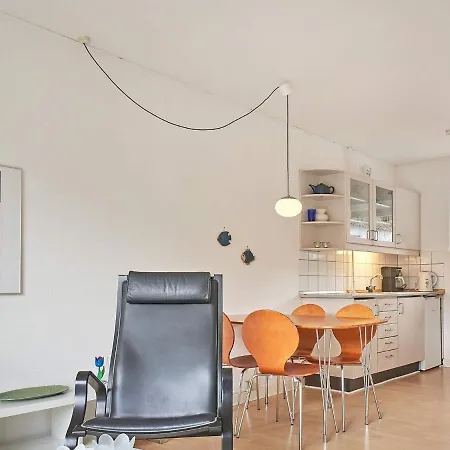 2 Person In Aakirkeby-by Traum Hébergement de vacances *
